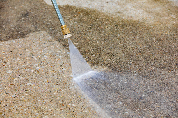 Best Playground Equipment Cleaning  in Floresville, TX