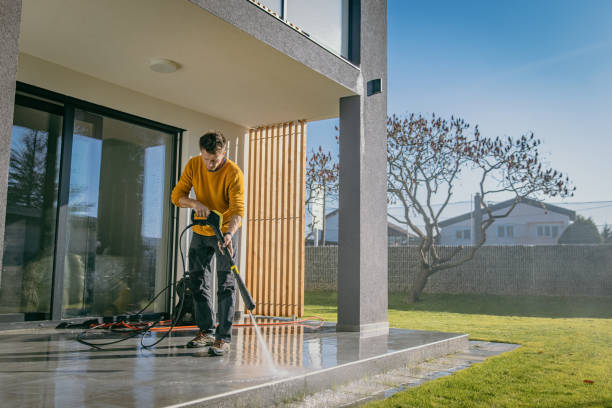 Post-Construction Pressure Washing in Floresville, TX